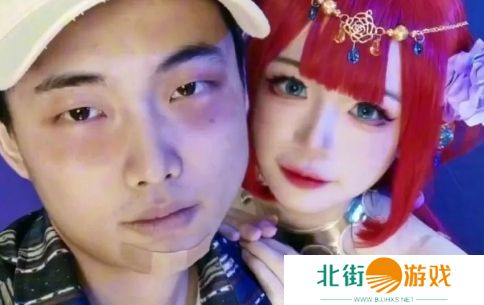 博主晒Coser女友合照,称自己万分后悔,身体一天不如一天,网友却笑了