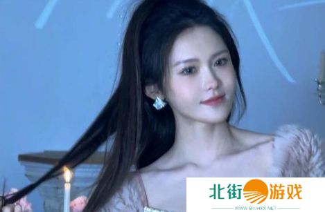 小杨嫂已退出三只羊公司,疑与小杨哥婚变,岳父回应:一生很短照顾好自己