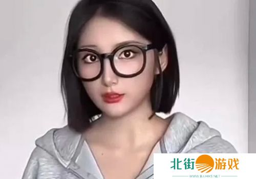 美女Coser宣布退圈,称目前已经没有热情了,后悔当年错过几个有钱的粉丝