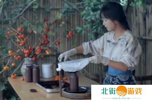 李子柒因学习漆艺浑身过敏，作品失败曾崩溃痛哭，专研精神获央视力挺