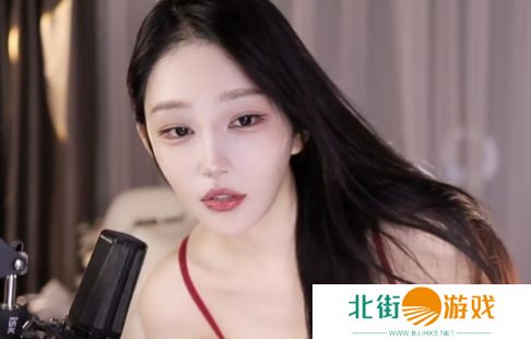 美女主播称不想再赚男人的钱,打算去做健身教练,直言自己全网无任何黑料