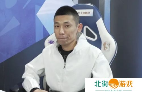 旭旭宝宝锐评《王者荣耀》,称游戏是很火,但大主播没几个,还不如DNF