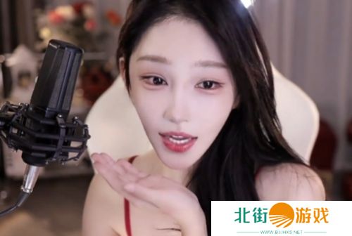 美女主播称不想再赚男人的钱,打算去做健身教练,直言自己全网无任何黑料