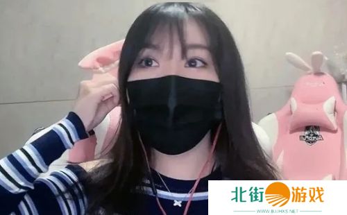 一条小团团罕见开播,全程黑屏不见脸,直播生日礼物破万元,网友热议